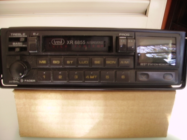 Vintage Autoradio  mangianastri Trevi  XR 6855 Audio/Video